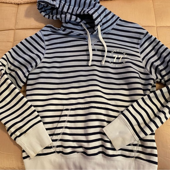 American Eagle Outfitters Navy and White Striped Hoodie - Picture 3 of 10